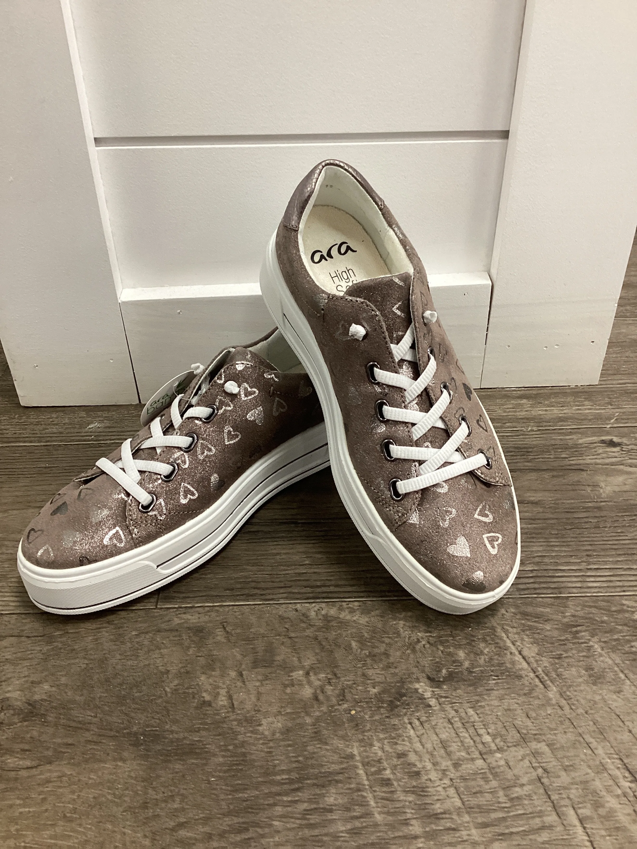 Ara 12-23042 Leather Sneaker