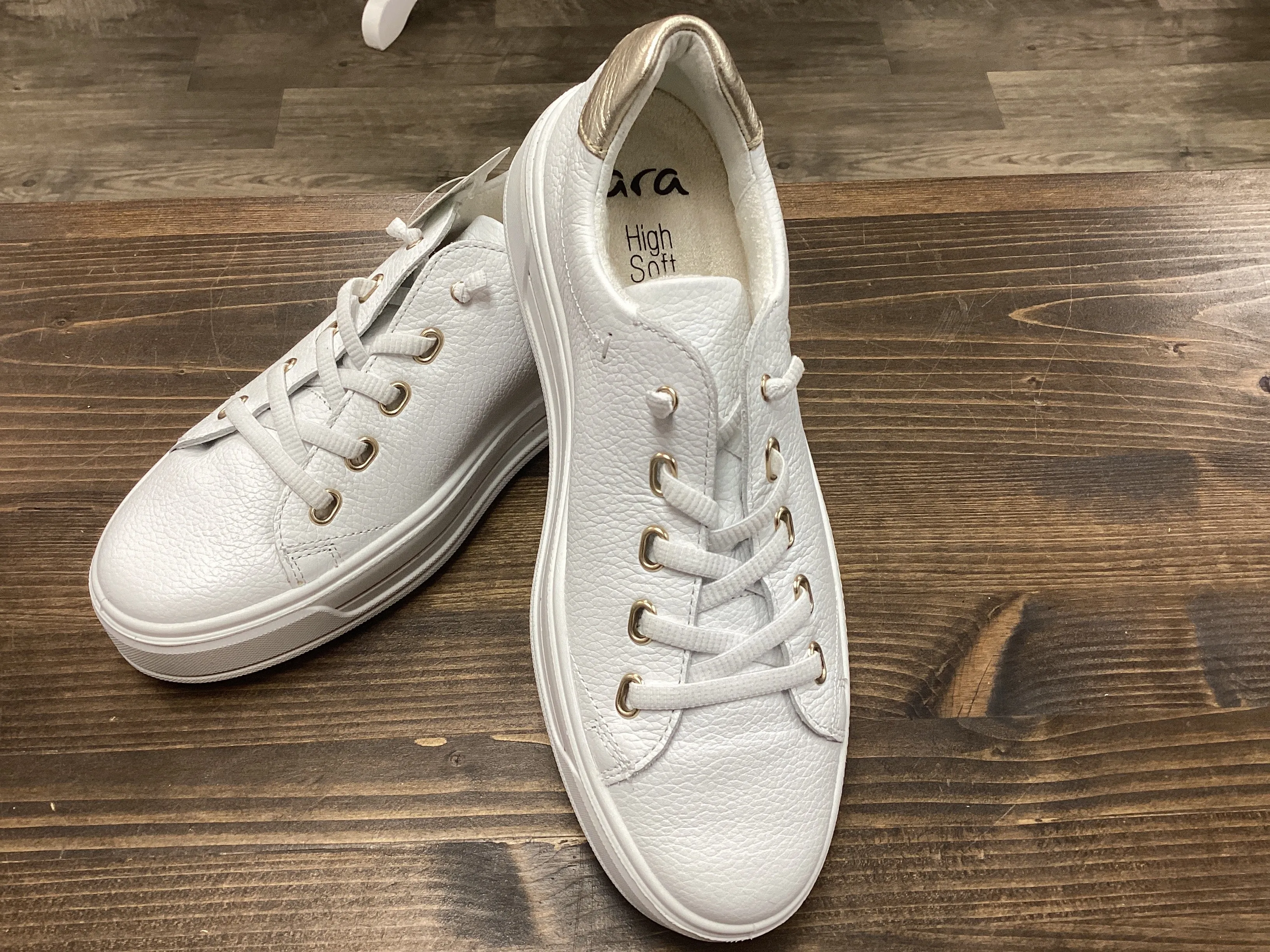 Ara 12-23042 Leather Sneaker