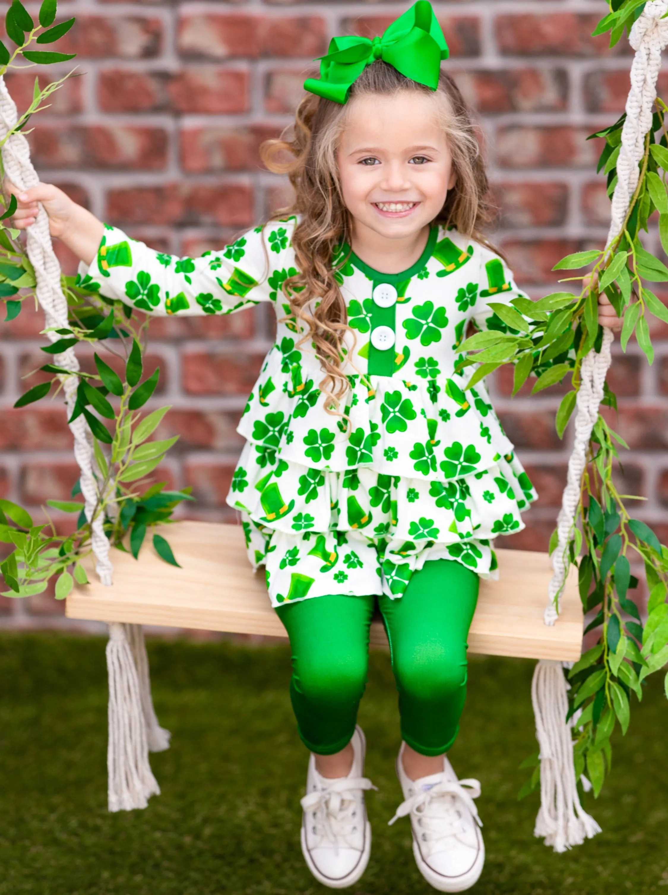 Girls Four-Leaf Clover Print Tiered Ruffled Tunic And Legging Set