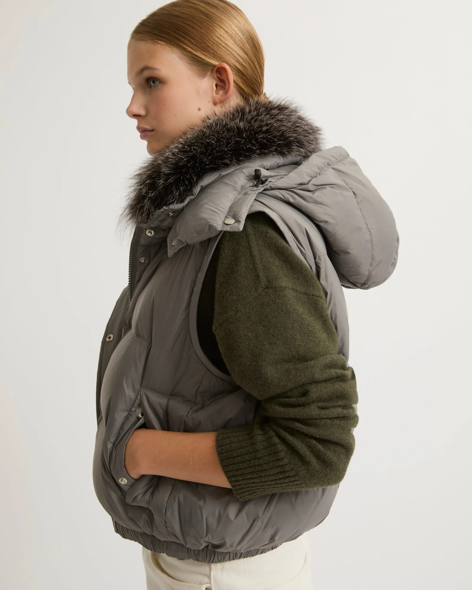 Short down jacket with fox fur collar